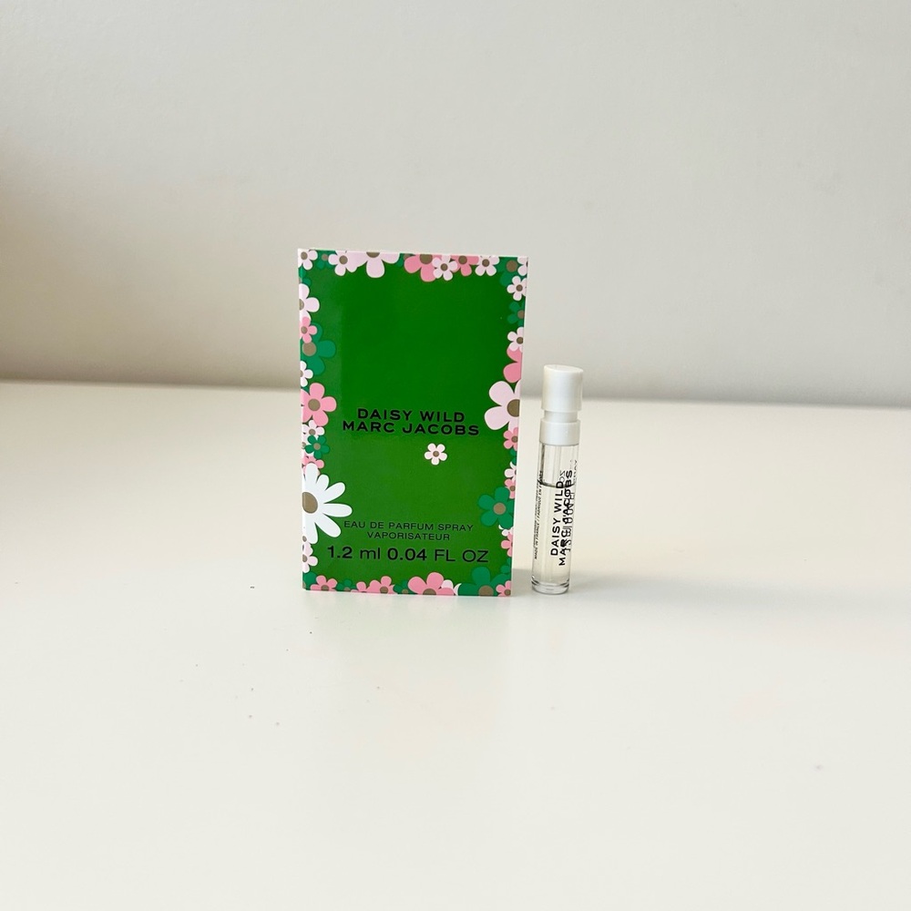 🌸MARC JACOBS Daisy Wild EDP Vial Spray Sample 1.2 mL